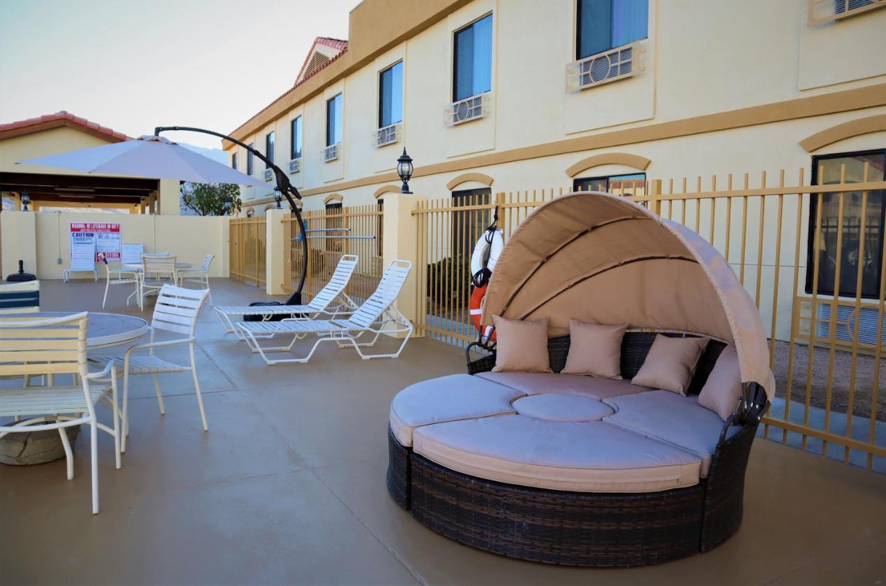 Oasis Inn And Suites 29 Palms Hotel Joshua Tree National Park Twentynine Palms Buitenkant foto